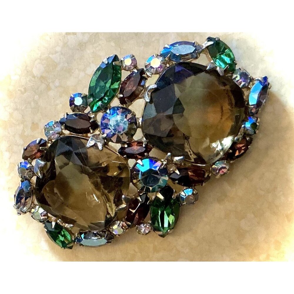 RARE VTG Hattie Carnegie Owl Eyes Brooch Rootbeer Emerald Garnet Blue AB READ